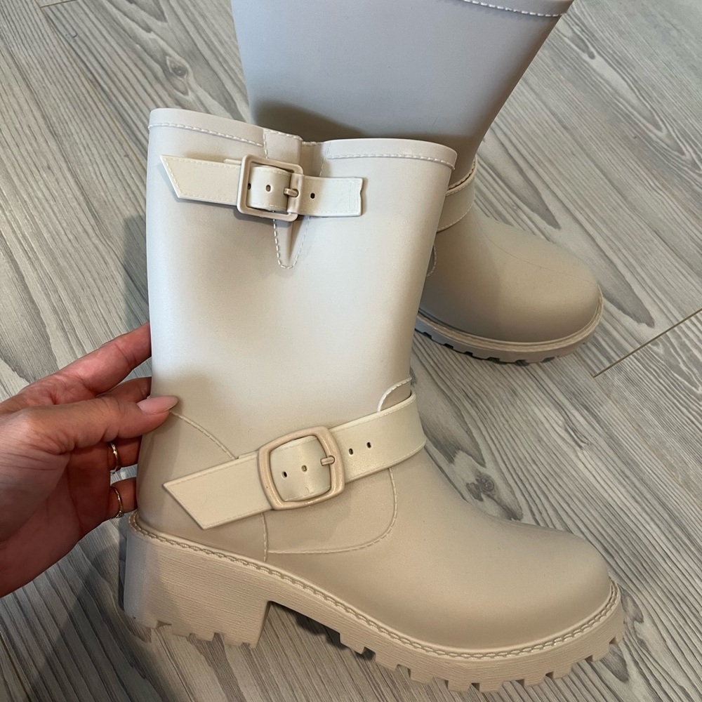 New rain boots